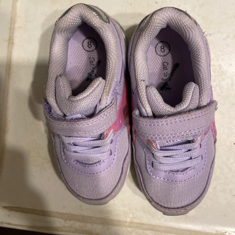 Purple size 8 tennis shoes